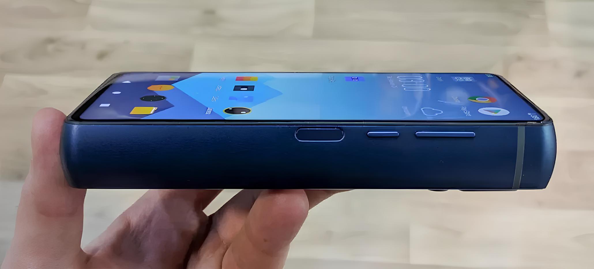 Este é o celular com a bateria que mais dura no mundo: são 18.000 mAh para mais de uma semana longe da tomada